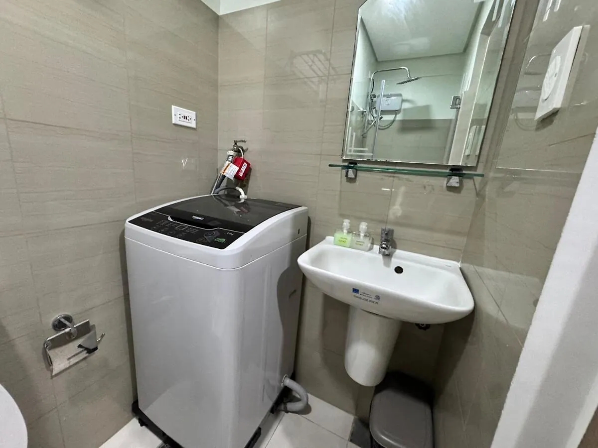 Shore 2 Residences Room 1925 Walk Away From Sm Mall Of Asia, Ikea, Smx And Close To Manila Ocean Park & Picc
